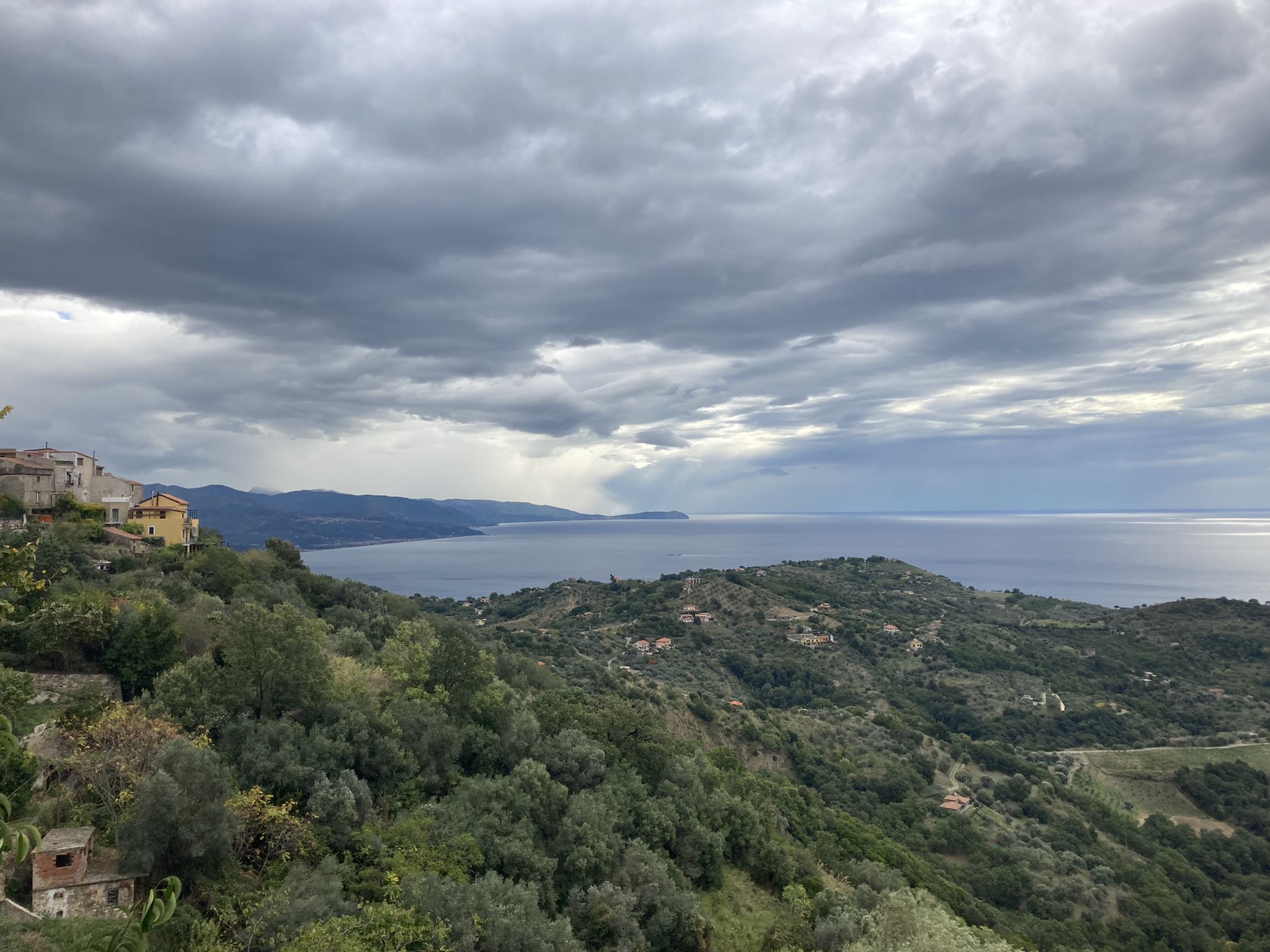 Frazione di Celso a Pollica, antiche case in pietra del Cilento