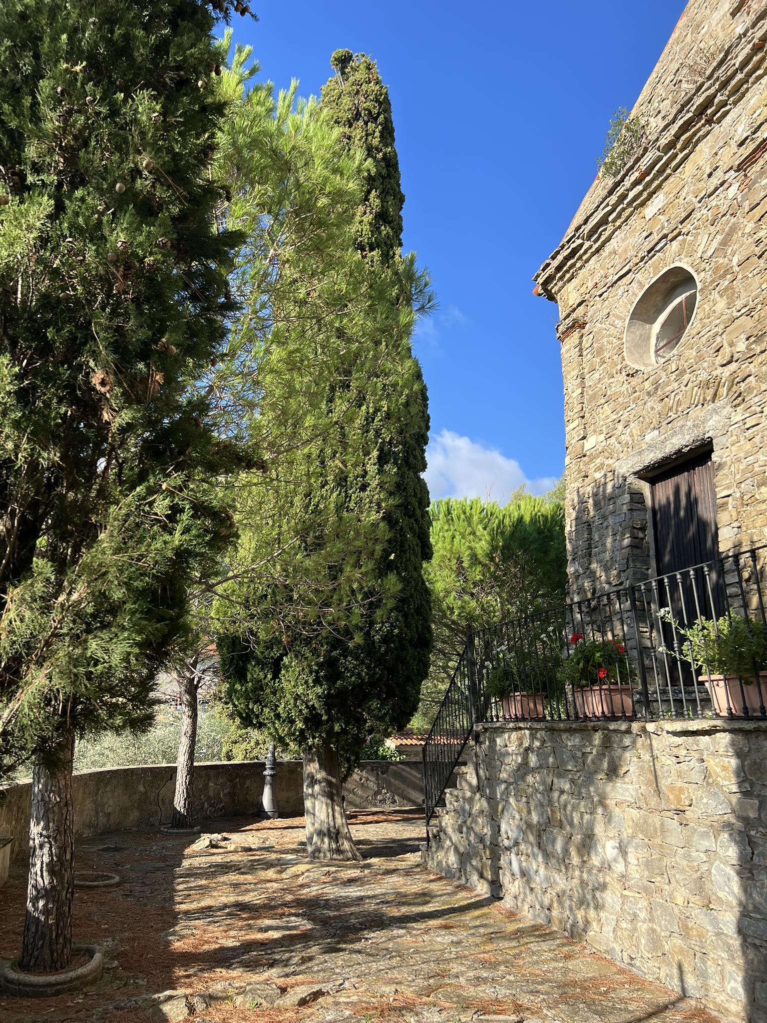 Arco di pietra sotto il Palazzo Baronale Mazziotti di Celso