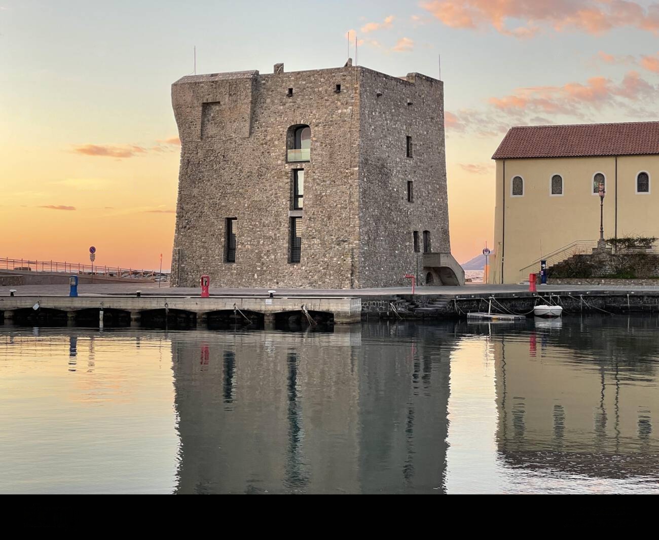 Torre Normanna di Acciaroli al tramonto